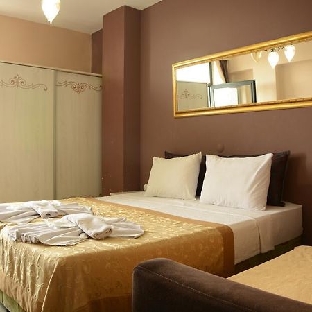 Esra Sultan Petrol Hotel Istanboel Buitenkant foto
